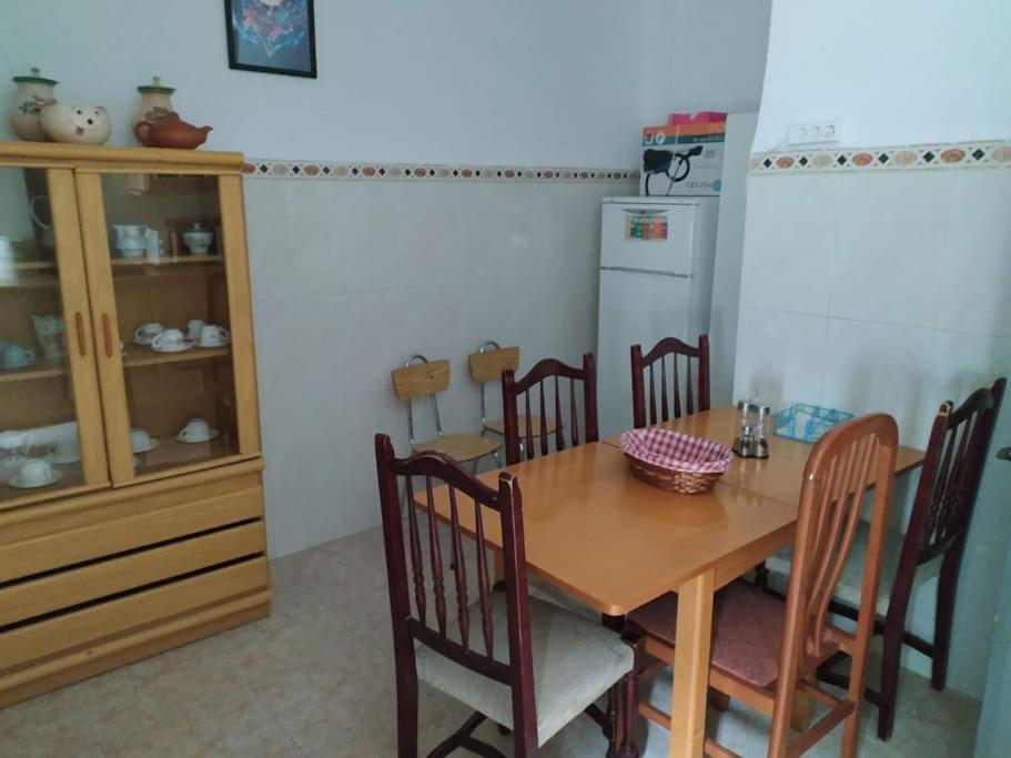 Apartamento Amplio Piso En Centro Con Balcon Cuenca  Exterior foto